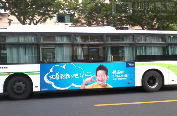 上海广告摄影-德高公交车广告摄影