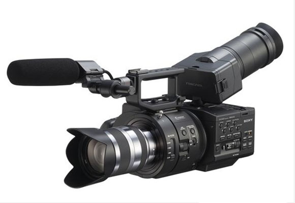 索尼NEX-FS700