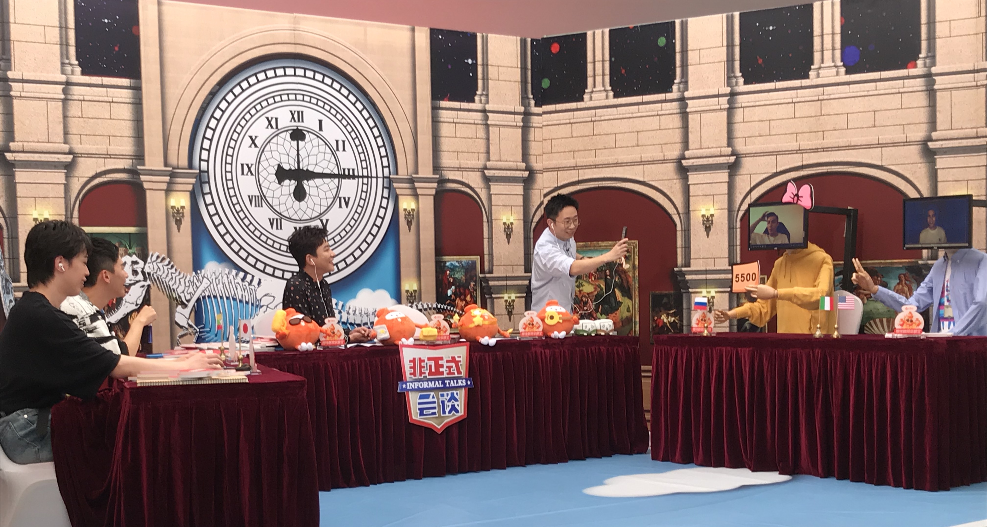 上海摄影棚拍摄花絮: 非正式会谈[图]